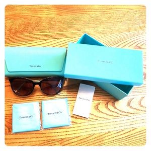 Like New!! Tiffany & Co. Sunglasses TF4117B